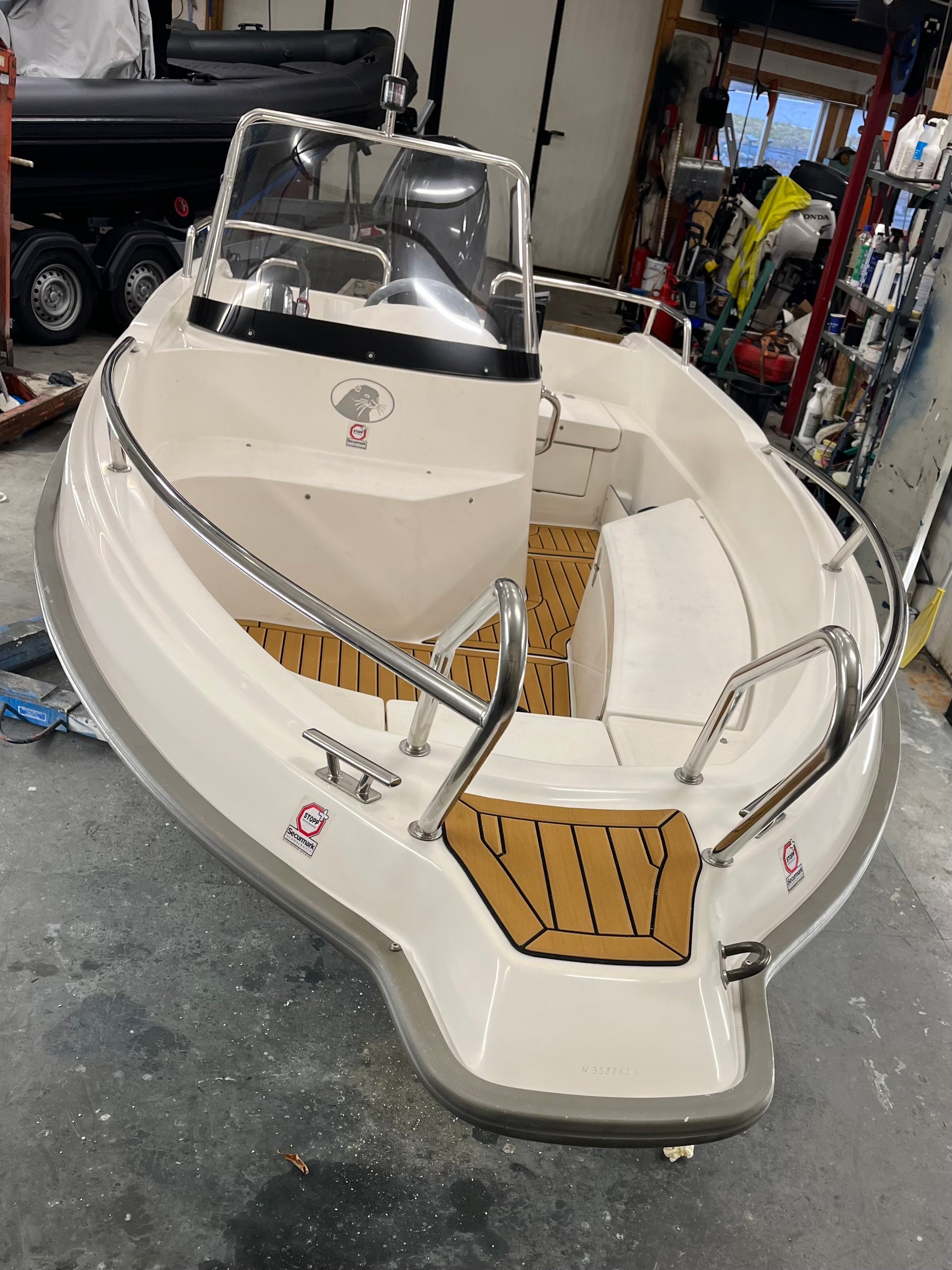 EVA Foamdeck til Uttern S46/4612 fra Sandøy Båtdekk. Teakdekk - Flexiteek - Foamdeck