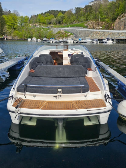 Windy 28 Ghibli med nytt Teakdekk fra Sandøy Båtdekk