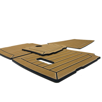 Foamdeck med kompaktlaminat underlag til Skibsplast 555 VS fra Sandøy Båtdekk..Trenger du nytt båtdekk eller lei av vedlikehold og slitt teakdekk/laminatdekk? Bestill foamdeck og Flexiteek i vår nettbutikk, båtdekkbutikken.no. plattform, akterdekk, cockpit, dollbord, flybridge, seilbåt.