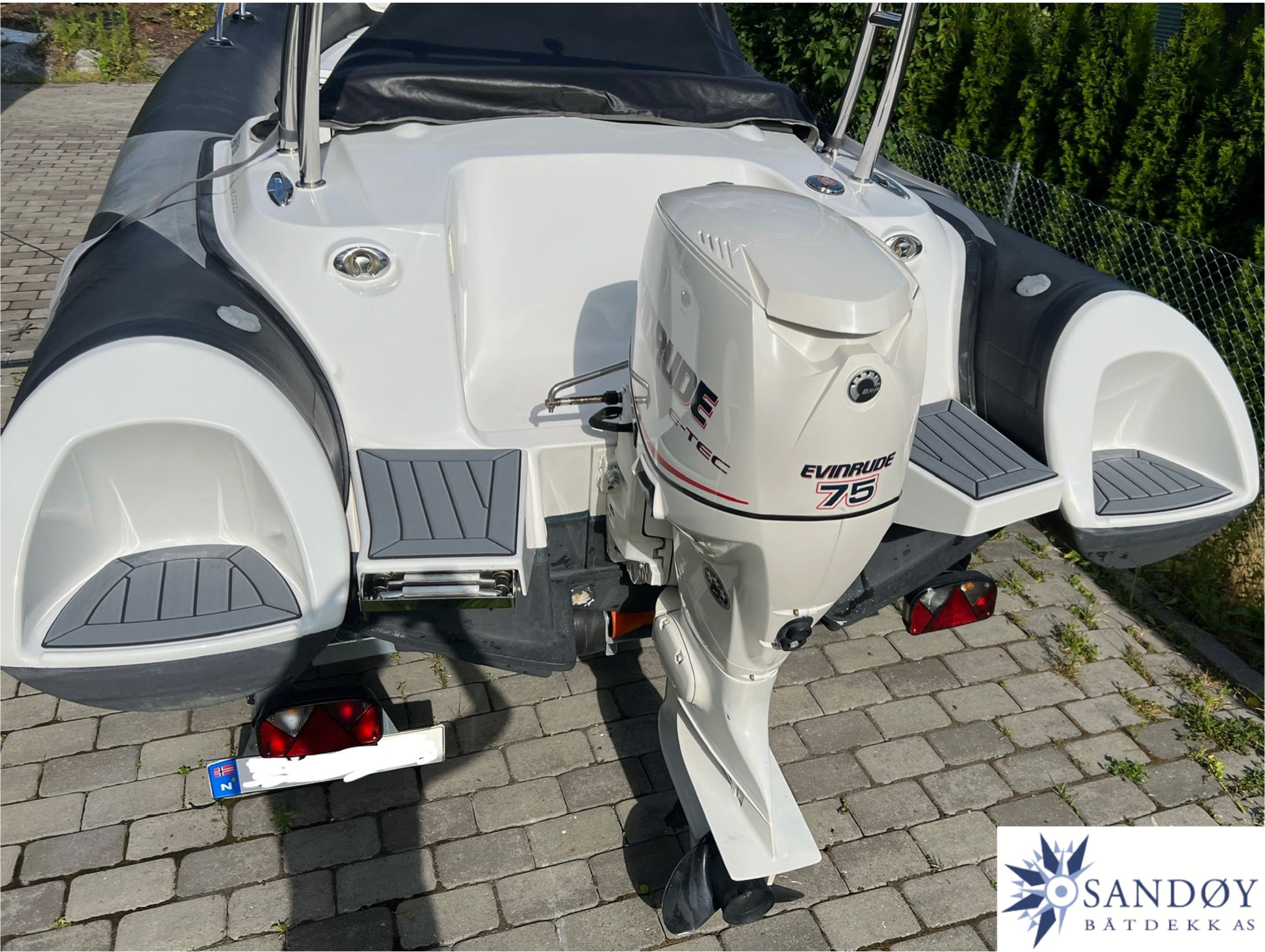 Grand 500 Goldenline med nytt EVA Foamdeck/seadeck fra Sandøy Båtdekk